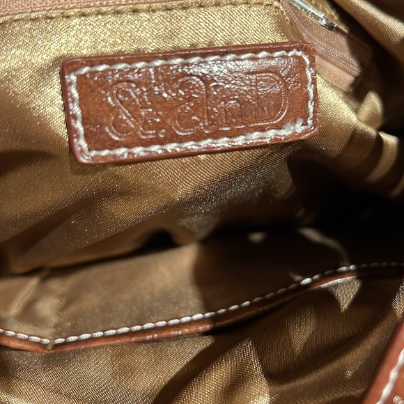 &. Women’s crossbody - Picture 7 of 10